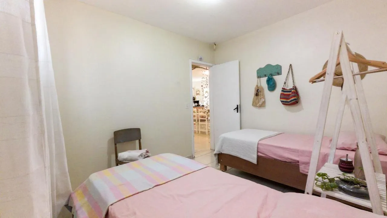 Balneário Camboriú Casa Familiar Estaleiro酒店 0*, Balneário Camboriú